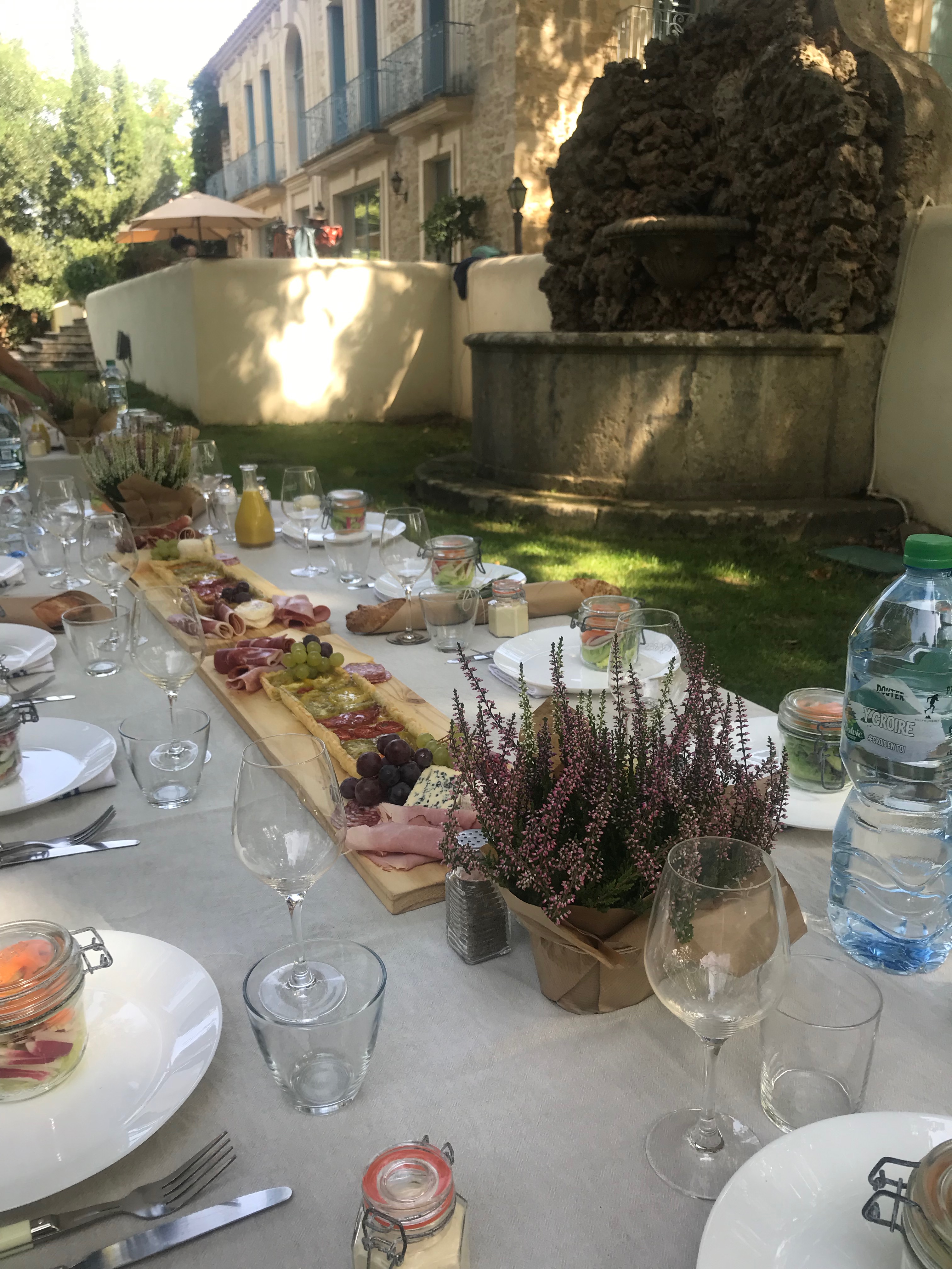 picnic pradine le bas painting holiday france